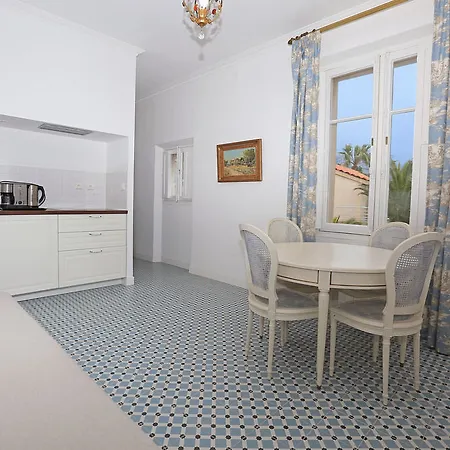 Boutique Chateau Beaupin Restaurant & Wellness * Marseille