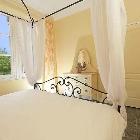 Szálloda Boutique Chateau Beaupin Restaurant & Wellness Marseille